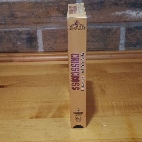 6/$15 Criss-Cross with Goldie Hawn Vhs tape - Picture 4 of 7